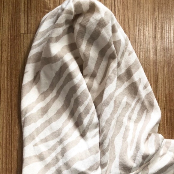 NWT VS PINK Cozy Pullover Hoodie LARGE/XL - Picture 11 of 11